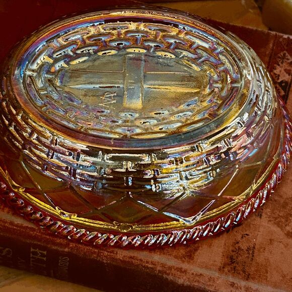 Mosser Glass Hen on Nest – Carnival Marigold with Red Slag Trim – Westmoreland M - Picture 2 of 4